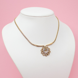 Pierre Lang goldener Kette 'Sonne' Tragebeispiel
